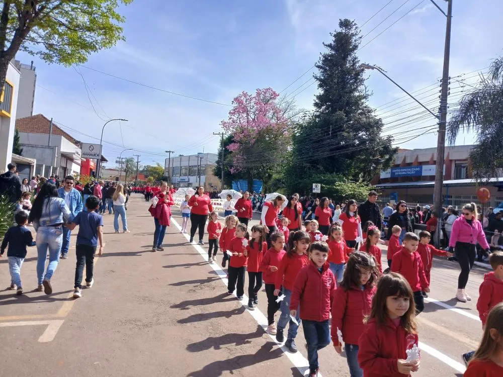 Tenente Portela celebra o 7 de Setembro com desfile cívico especial
