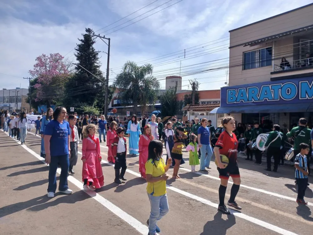 Tenente Portela celebra o 7 de Setembro com desfile cívico especial