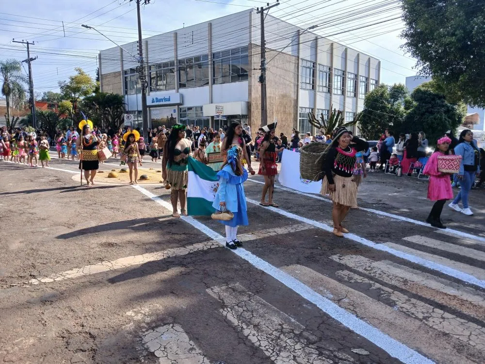 Tenente Portela celebra o 7 de Setembro com desfile cívico especial