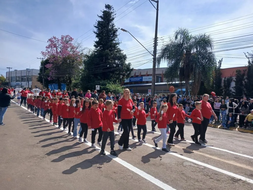 Tenente Portela celebra o 7 de Setembro com desfile cívico especial