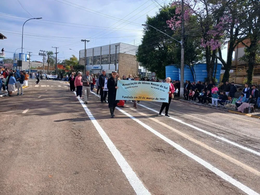 Tenente Portela celebra o 7 de Setembro com desfile cívico especial