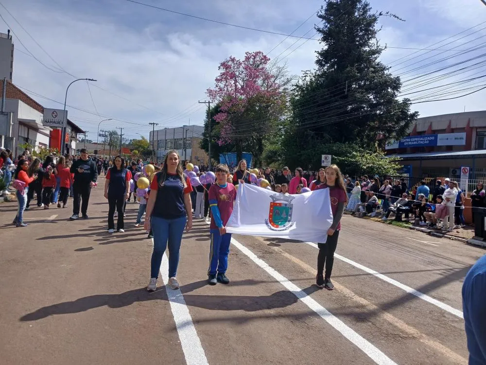 Tenente Portela celebra o 7 de Setembro com desfile cívico especial