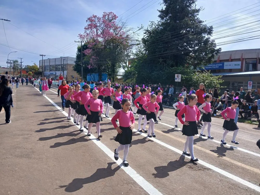 Tenente Portela celebra o 7 de Setembro com desfile cívico especial