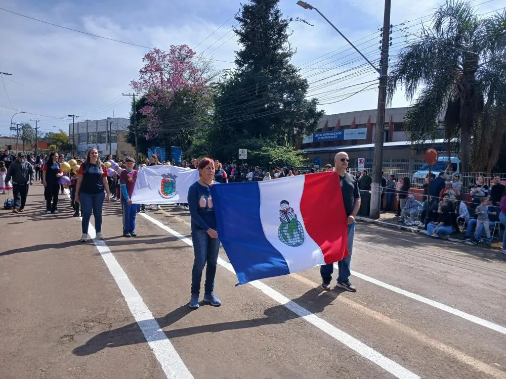 Tenente Portela celebra o 7 de Setembro com desfile cívico especial