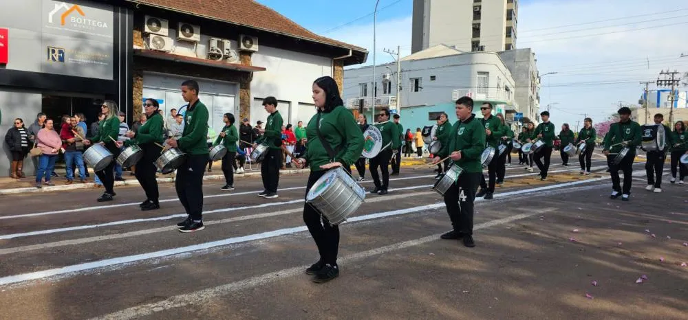 Tenente Portela celebra o 7 de Setembro com desfile cívico especial