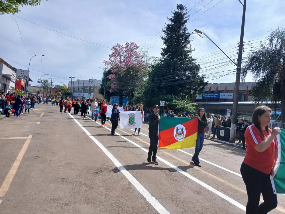 Tenente Portela celebra o 7 de Setembro com desfile cívico especial