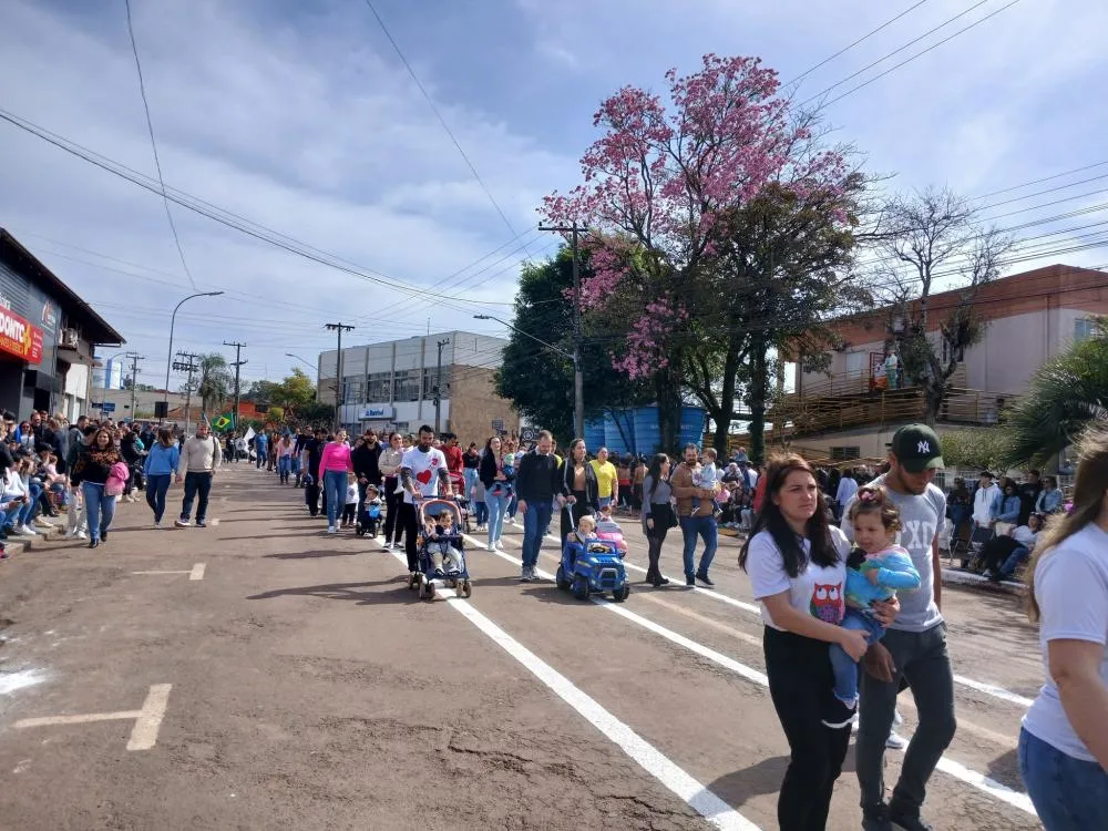 Tenente Portela celebra o 7 de Setembro com desfile cívico especial