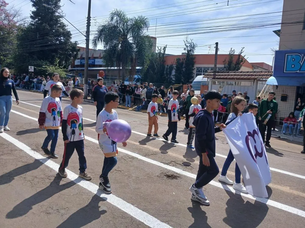 Tenente Portela celebra o 7 de Setembro com desfile cívico especial