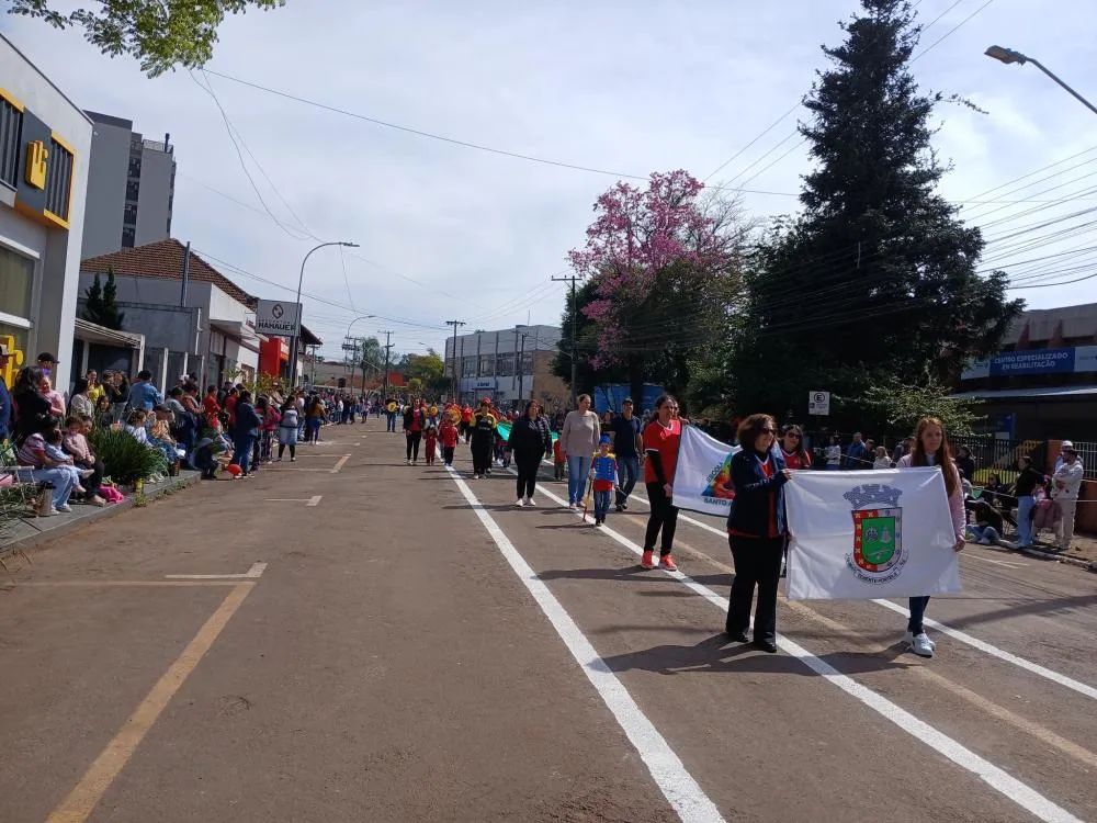 Tenente Portela celebra o 7 de Setembro com desfile cívico especial