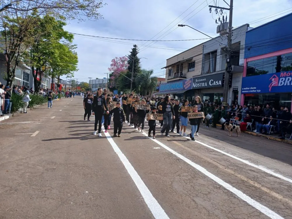 Tenente Portela celebra o 7 de Setembro com desfile cívico especial