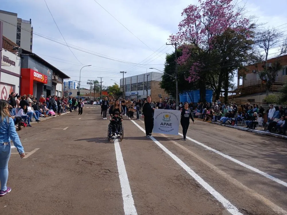 Tenente Portela celebra o 7 de Setembro com desfile cívico especial