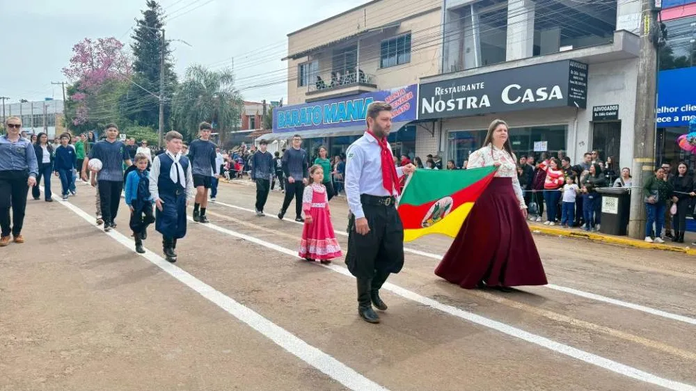 Tenente Portela celebra o 7 de Setembro com desfile cívico especial