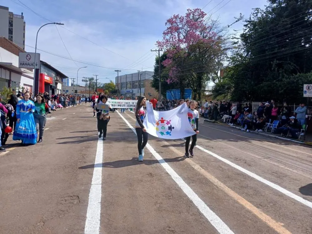 Tenente Portela celebra o 7 de Setembro com desfile cívico especial