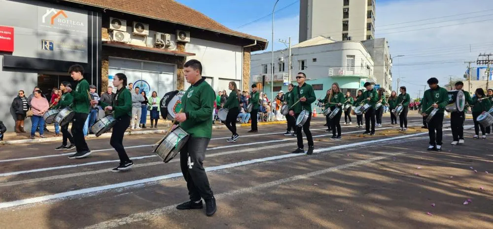 Tenente Portela celebra o 7 de Setembro com desfile cívico especial