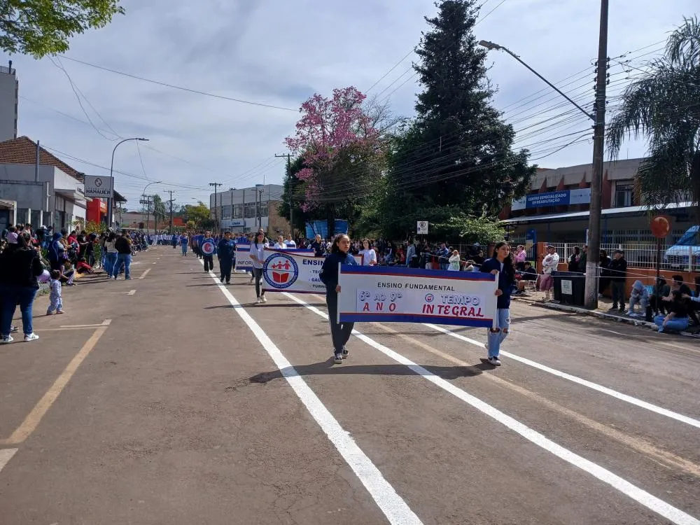 Tenente Portela celebra o 7 de Setembro com desfile cívico especial
