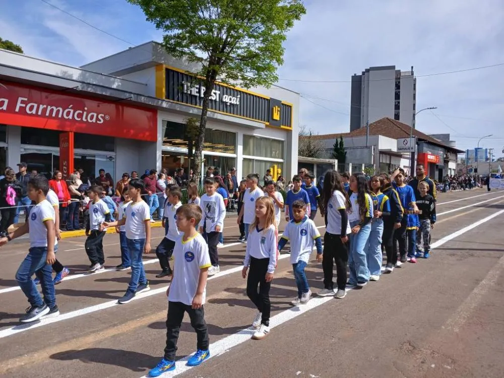 Tenente Portela celebra o 7 de Setembro com desfile cívico especial