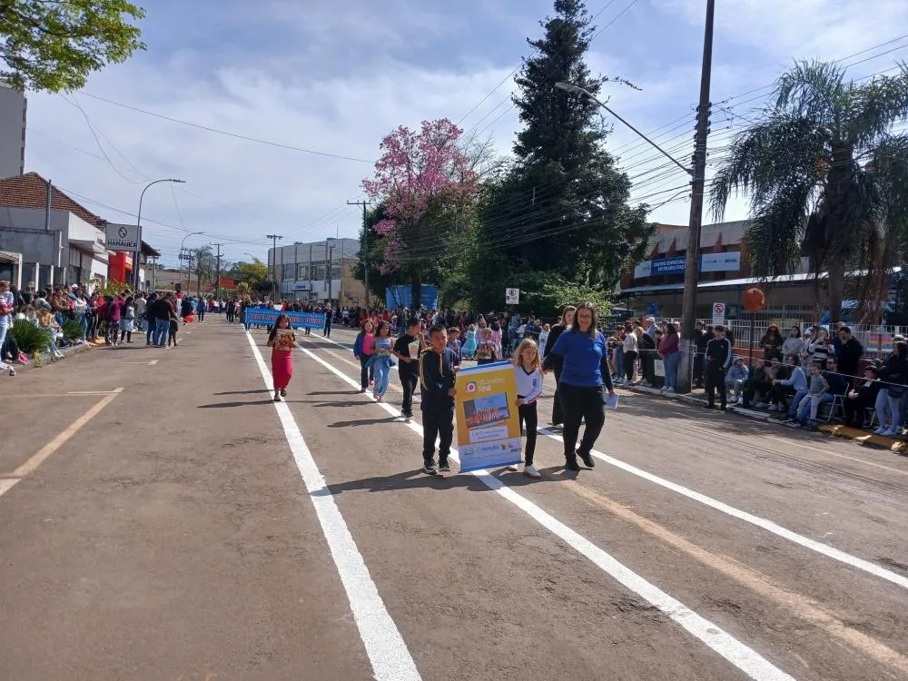 Tenente Portela celebra o 7 de Setembro com desfile cívico especial
