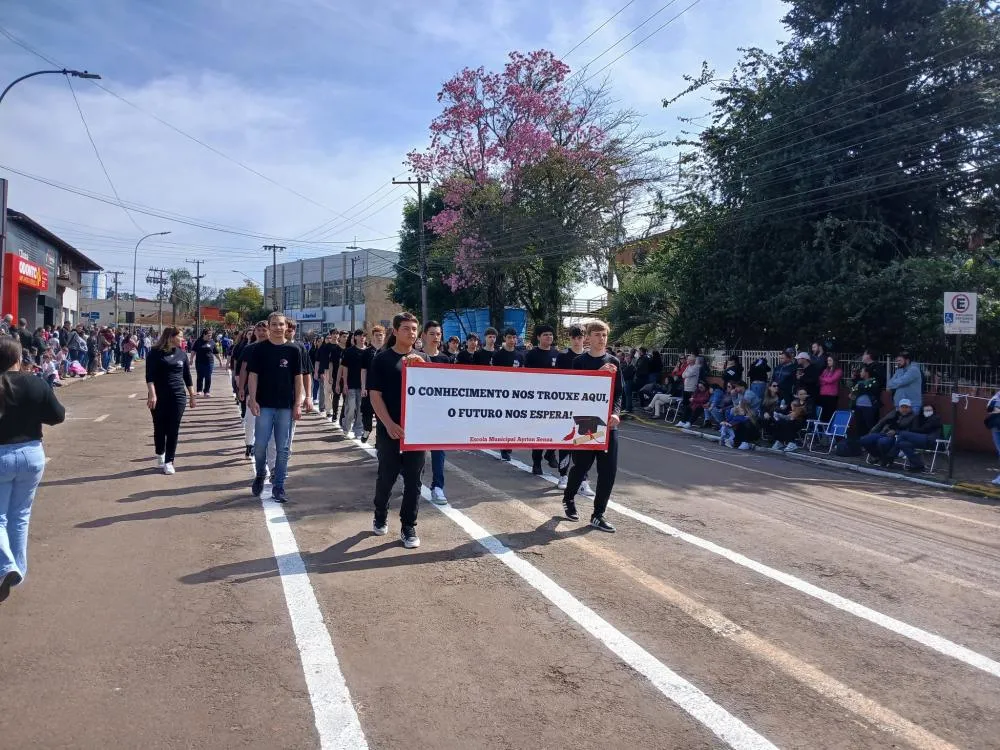Tenente Portela celebra o 7 de Setembro com desfile cívico especial