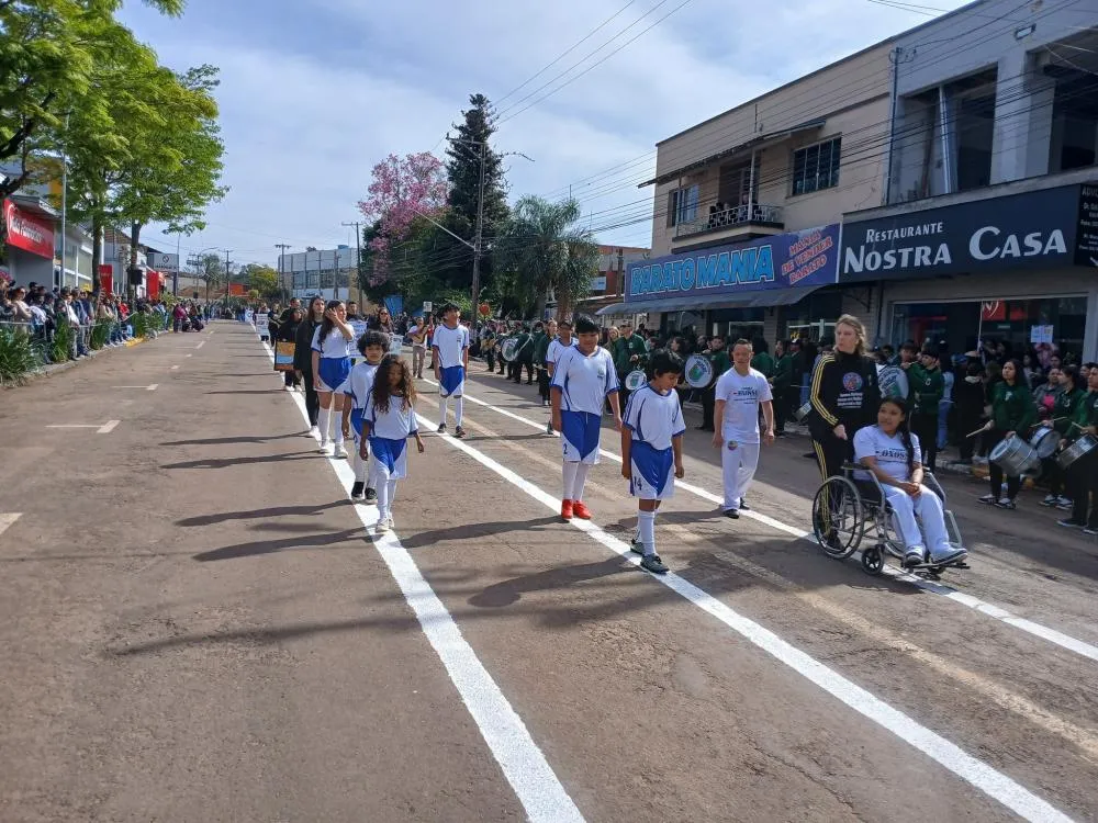 Tenente Portela celebra o 7 de Setembro com desfile cívico especial
