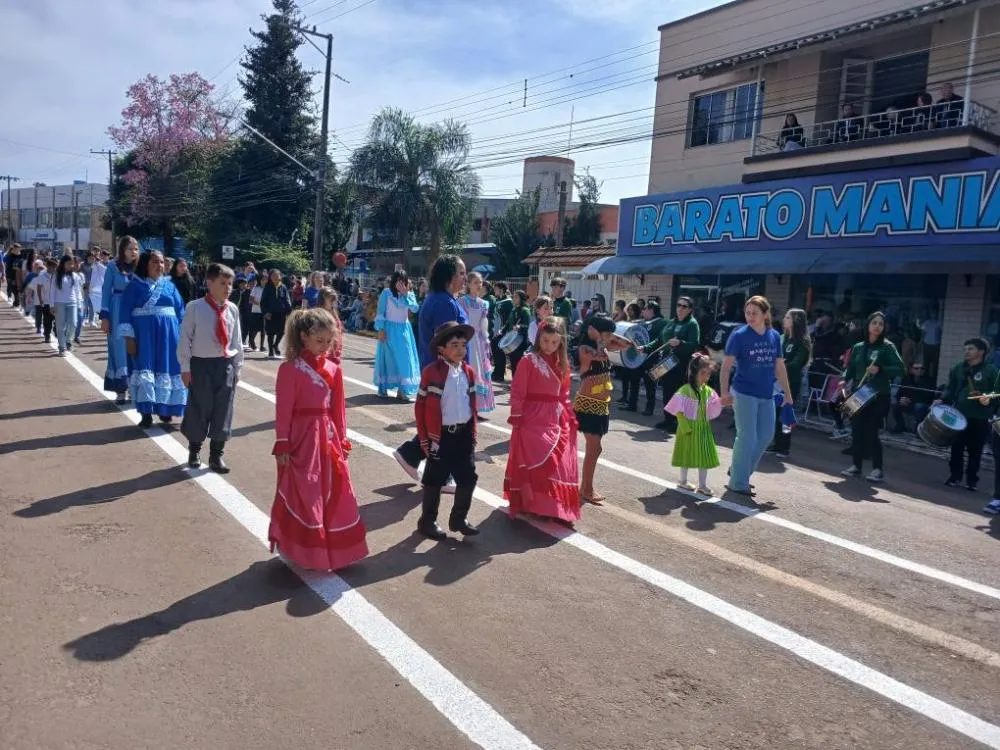 Tenente Portela celebra o 7 de Setembro com desfile cívico especial