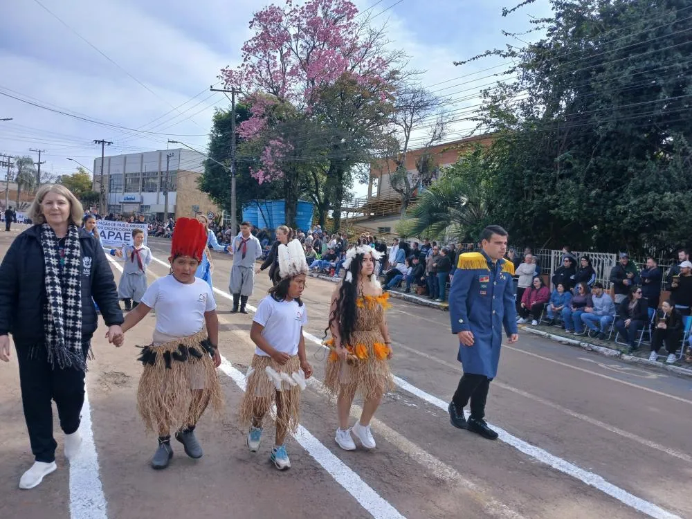 Tenente Portela celebra o 7 de Setembro com desfile cívico especial