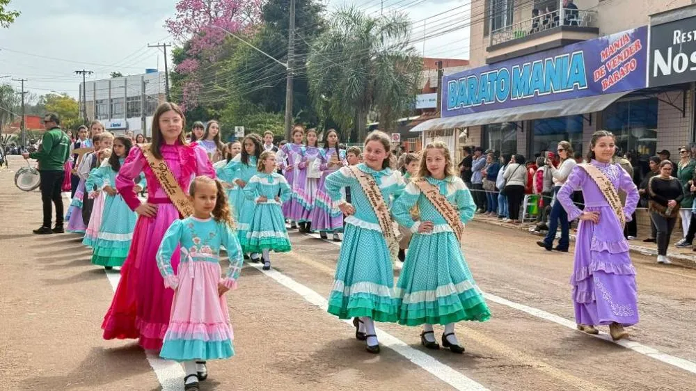 Tenente Portela celebra o 7 de Setembro com desfile cívico especial
