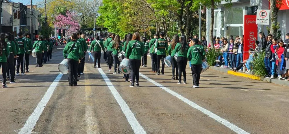 Tenente Portela celebra o 7 de Setembro com desfile cívico especial