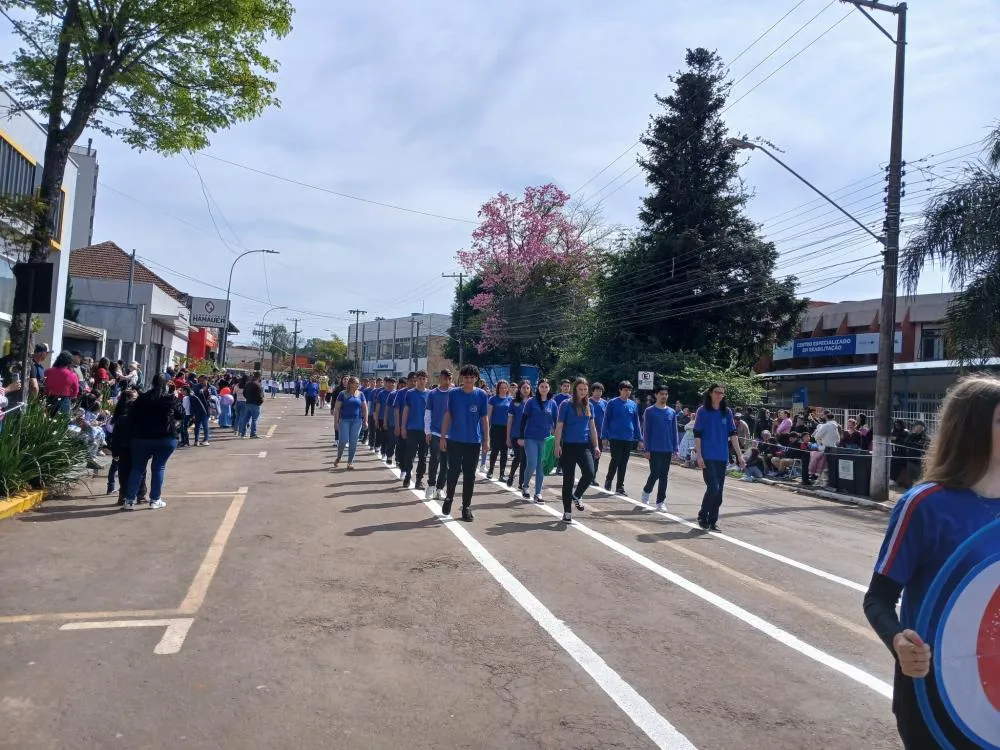 Tenente Portela celebra o 7 de Setembro com desfile cívico especial