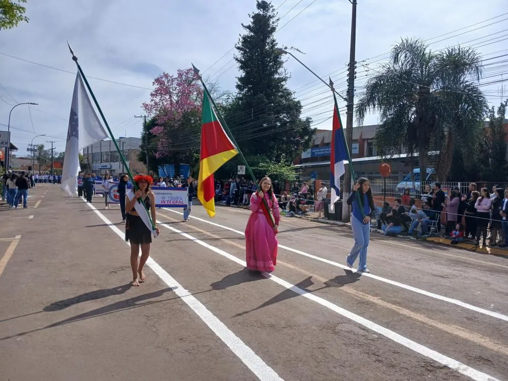 Tenente Portela celebra o 7 de Setembro com desfile cívico especial
