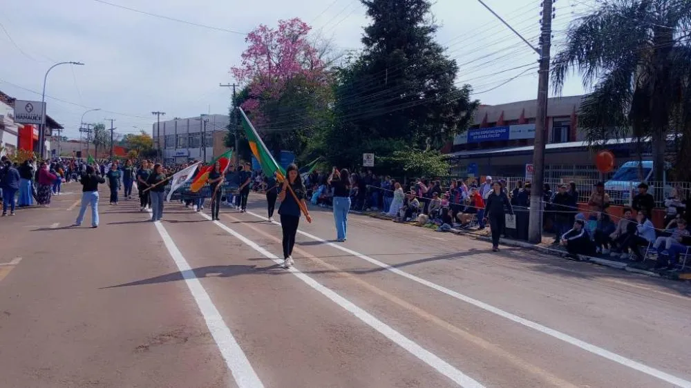 Tenente Portela celebra o 7 de Setembro com desfile cívico especial