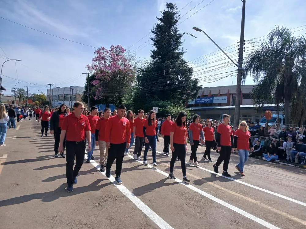 Tenente Portela celebra o 7 de Setembro com desfile cívico especial