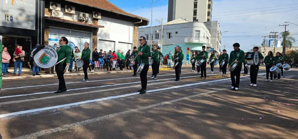 Tenente Portela celebra o 7 de Setembro com desfile cívico especial