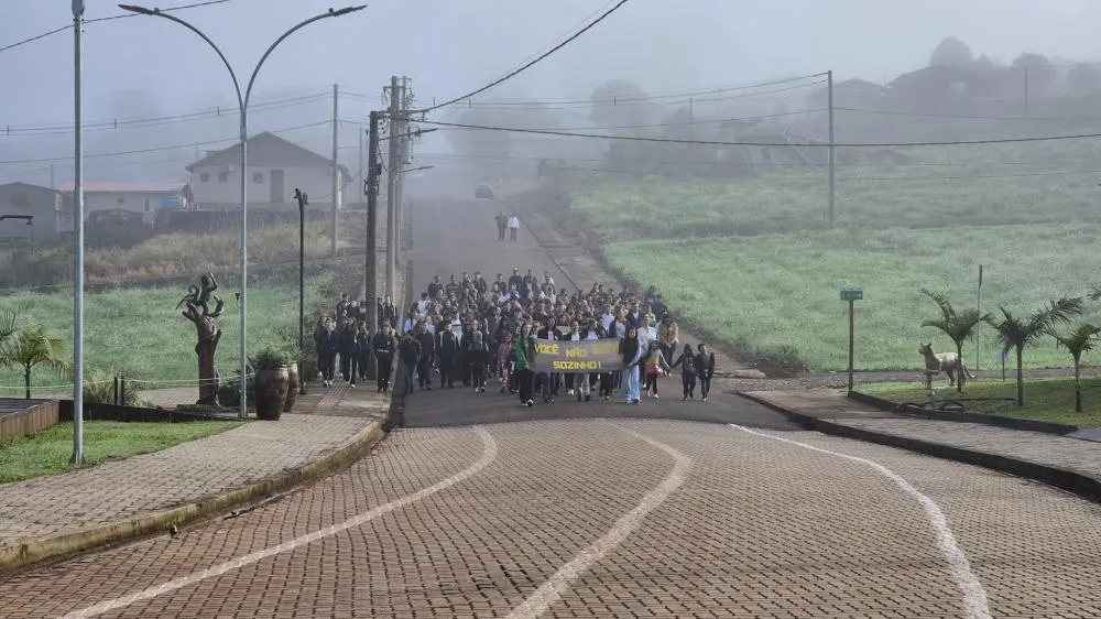 Prevenção ao suicídio é tema de caminhada e atividades do Setembro Amarelo em Derrubadas