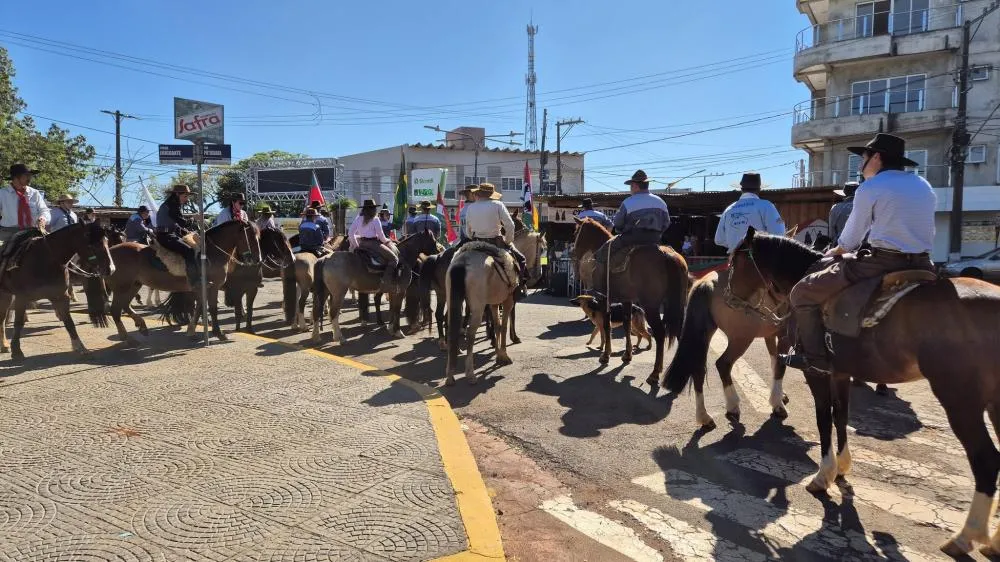 Acampamento Farroupilha valoriza tradição e cultura gaúcha em Tenente Portela