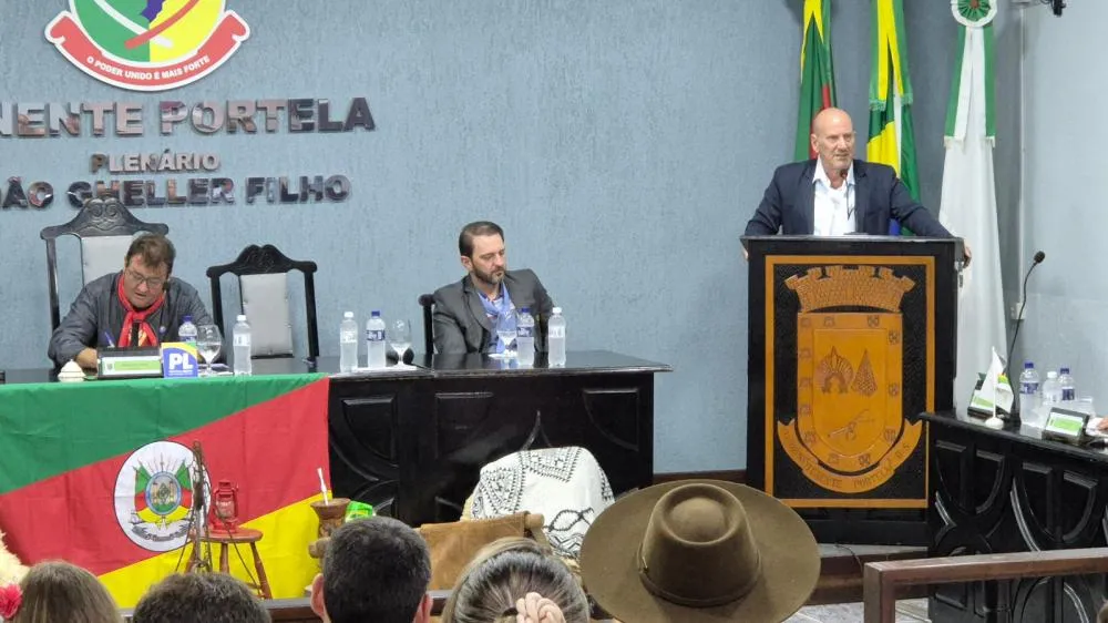 Sessão Solene reúne autoridades e comunidade em homenagem à cultura gaúcha em Tenente Portela
