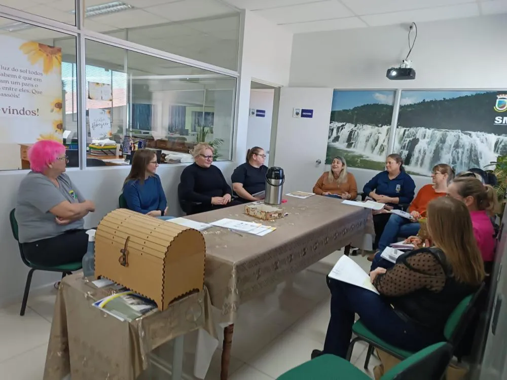 Professoras participam de formação do Programa Alfabetiza Tchê