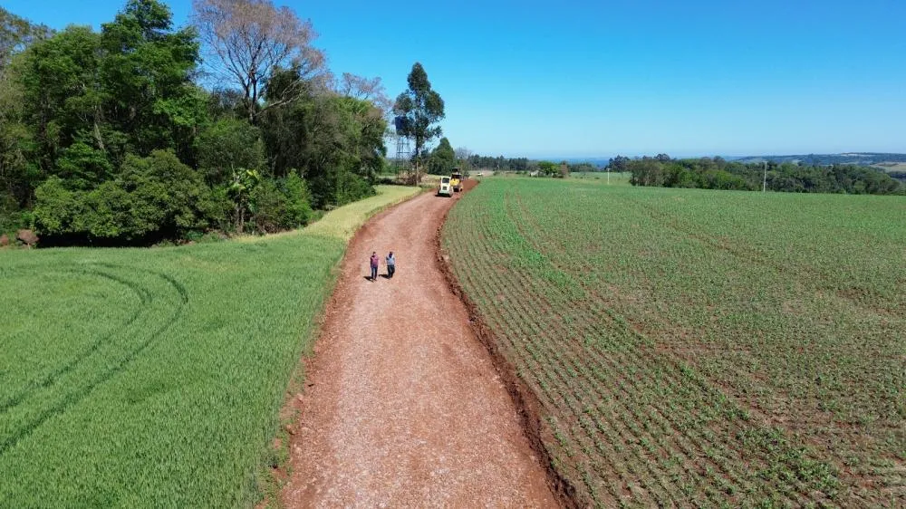 Estradas rurais de Barra Grande e Alto Bela Vista recebem melhorias