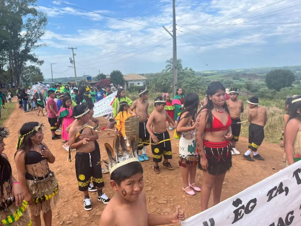 Alunos de cinco escolas indígenas participam de evento cultural em Redentora