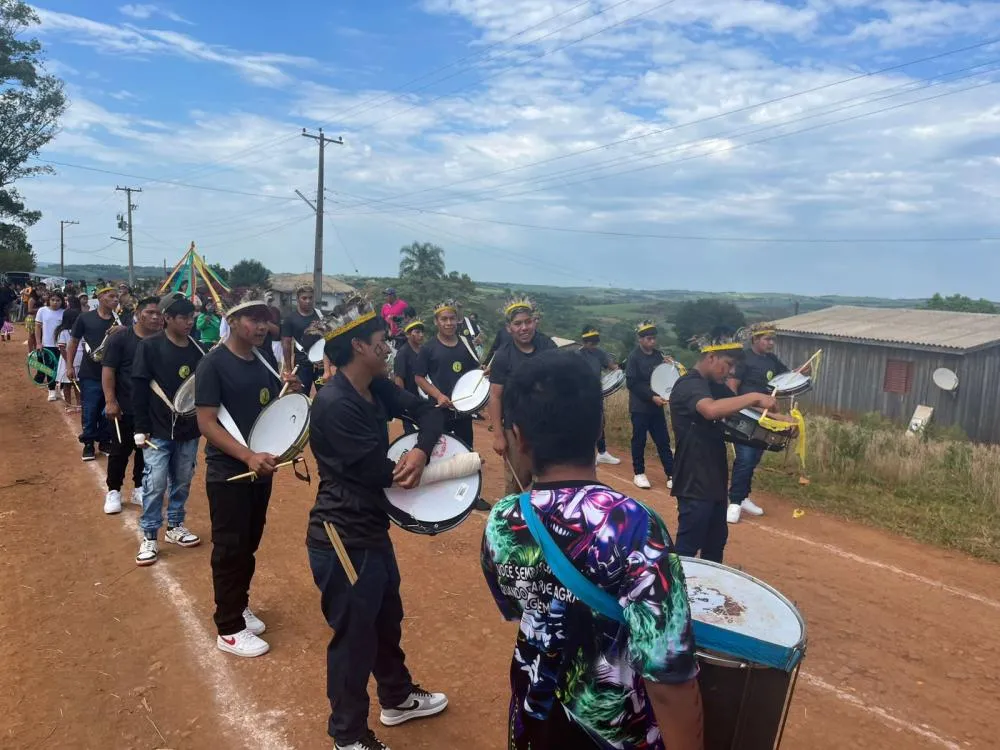 Alunos de cinco escolas indígenas participam de evento cultural em Redentora