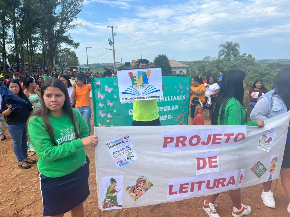Alunos de cinco escolas indígenas participam de evento cultural em Redentora