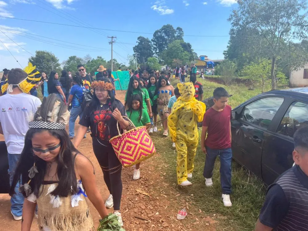 Alunos de cinco escolas indígenas participam de evento cultural em Redentora