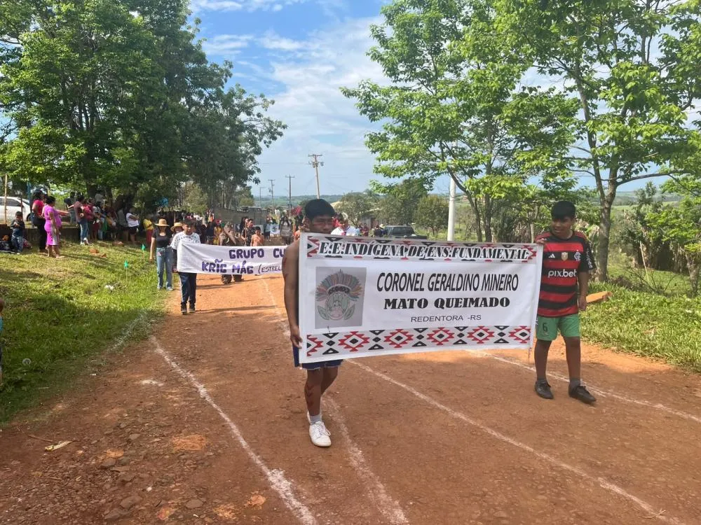Alunos de cinco escolas indígenas participam de evento cultural em Redentora