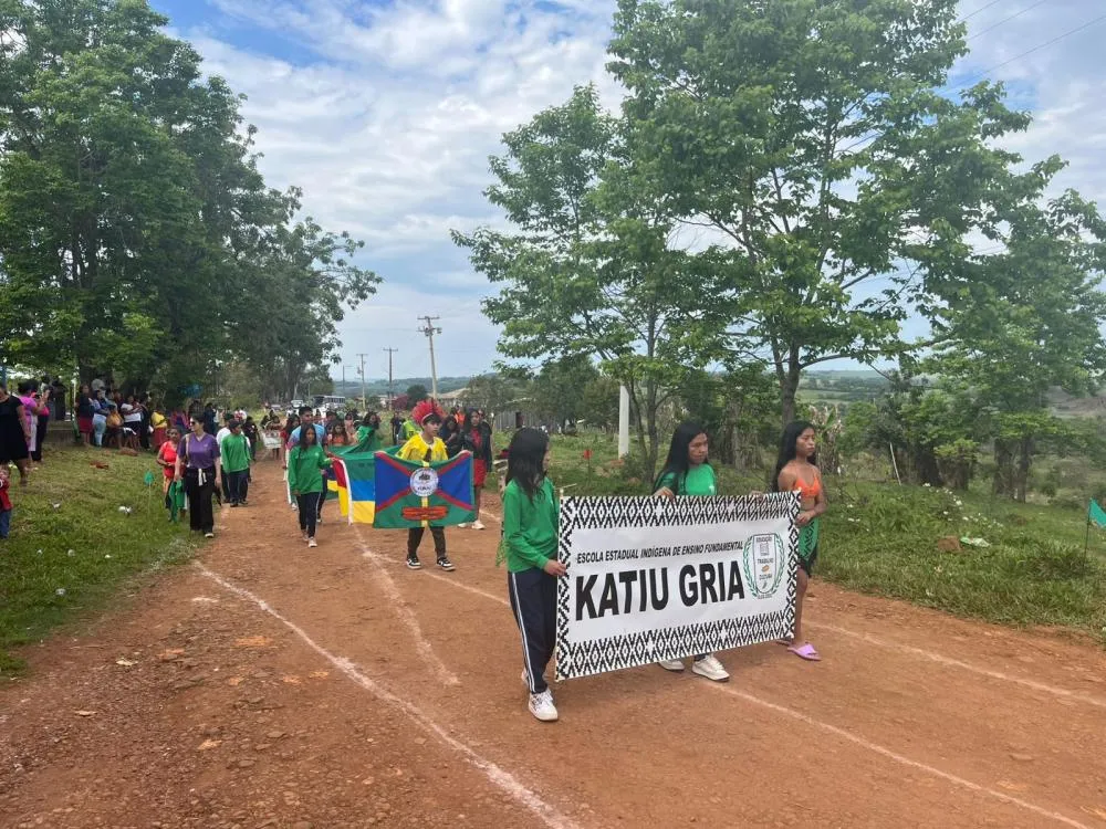Alunos de cinco escolas indígenas participam de evento cultural em Redentora