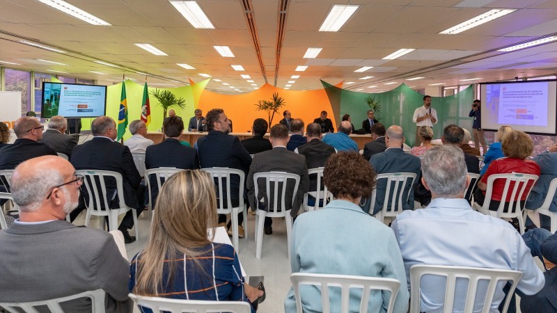 Diagnóstico foi divulgado para deputados, secretários e imprensa na sede do IPE Saúde - Foto: Maurício Tonetto/Secom