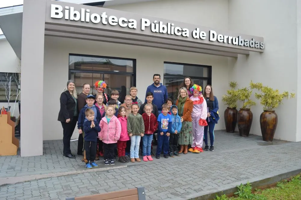 Biblioteca Pública promove evento que marca estreia de sarau literário