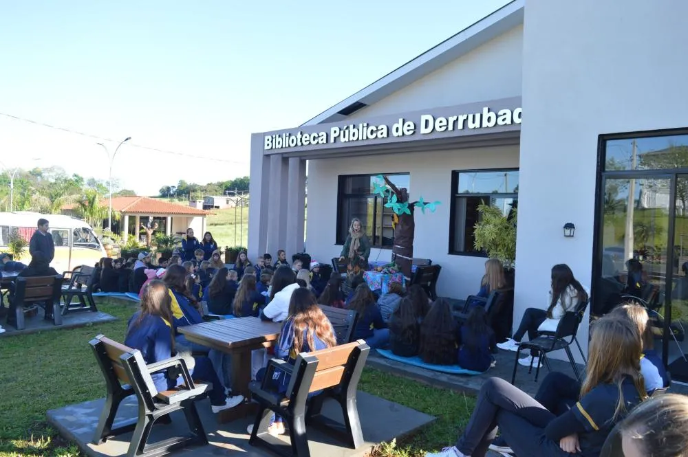 Biblioteca Pública promove evento que marca estreia de sarau literário