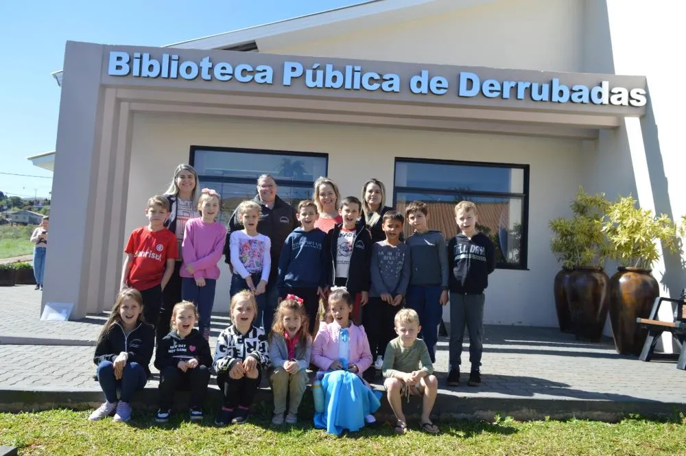Biblioteca Pública promove evento que marca estreia de sarau literário