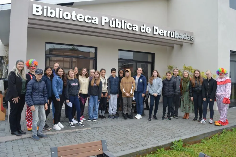 Biblioteca Pública promove evento que marca estreia de sarau literário