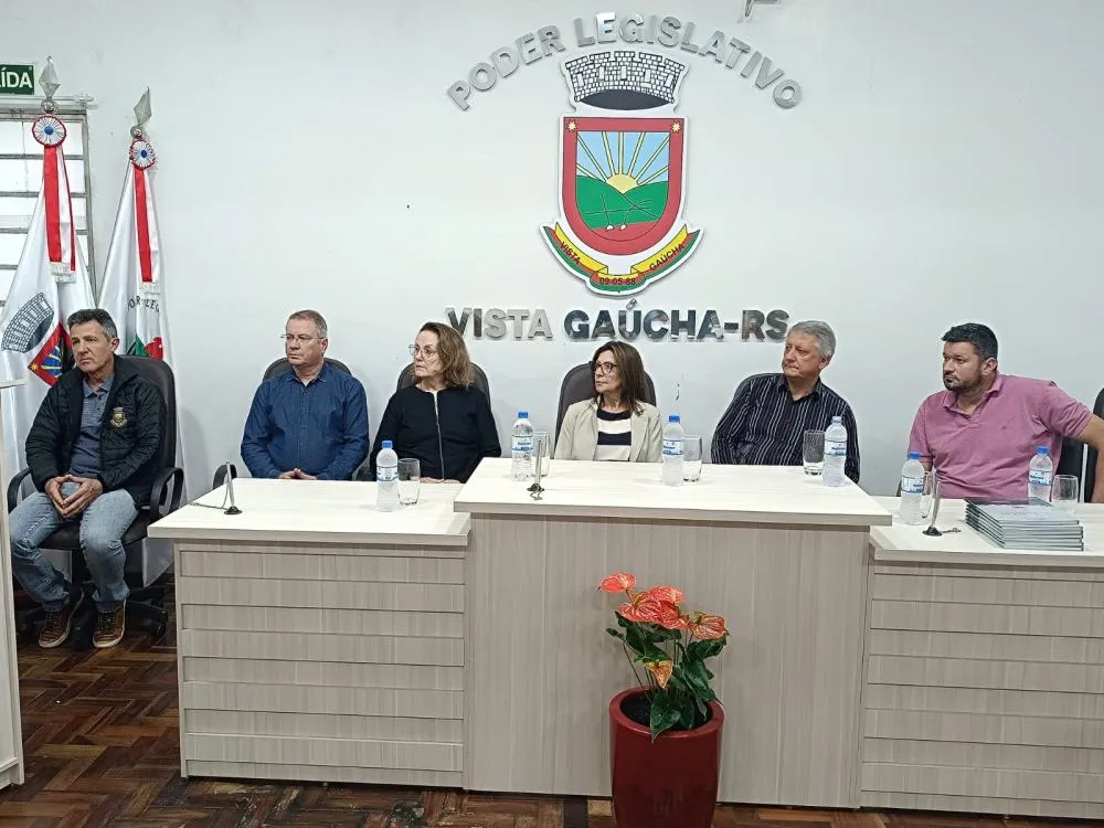 Centro Administrativo de Vista Gaúcha recebe o nome do professor Renato Ruschel