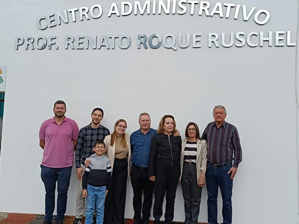 Centro Administrativo de Vista Gaúcha recebe o nome do professor Renato Ruschel